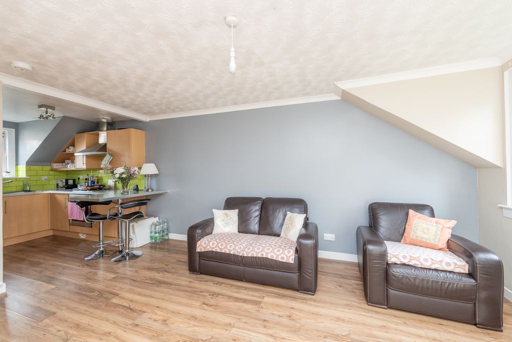 Property photo 2 of 24