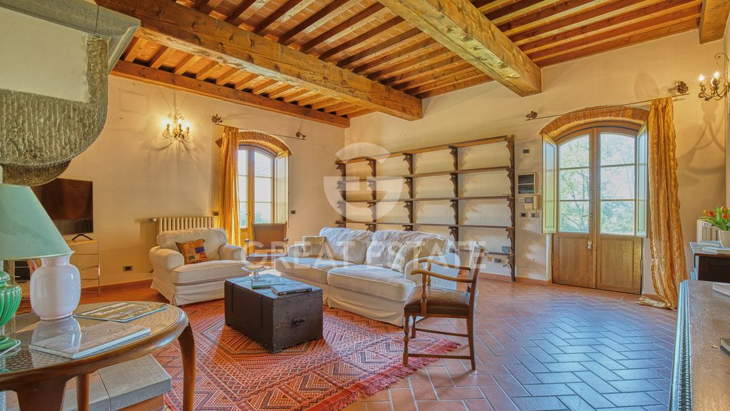 Property photo 2 of 43 Interiors