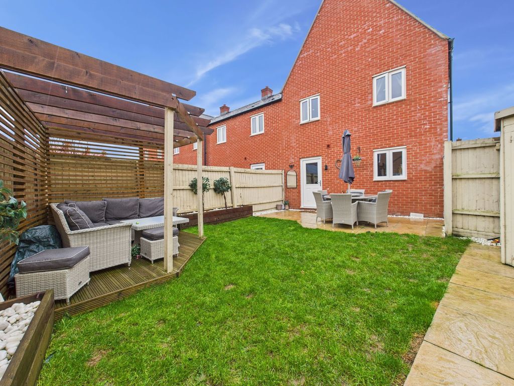 Property photo 2 of 21