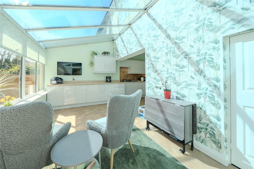 Property photo 3 of 18 Picture No. 06