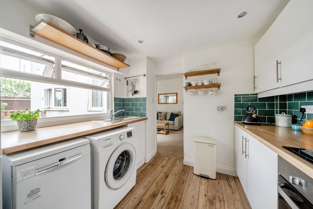 Property photo 3 of 12 1469845-15-6A1986...
