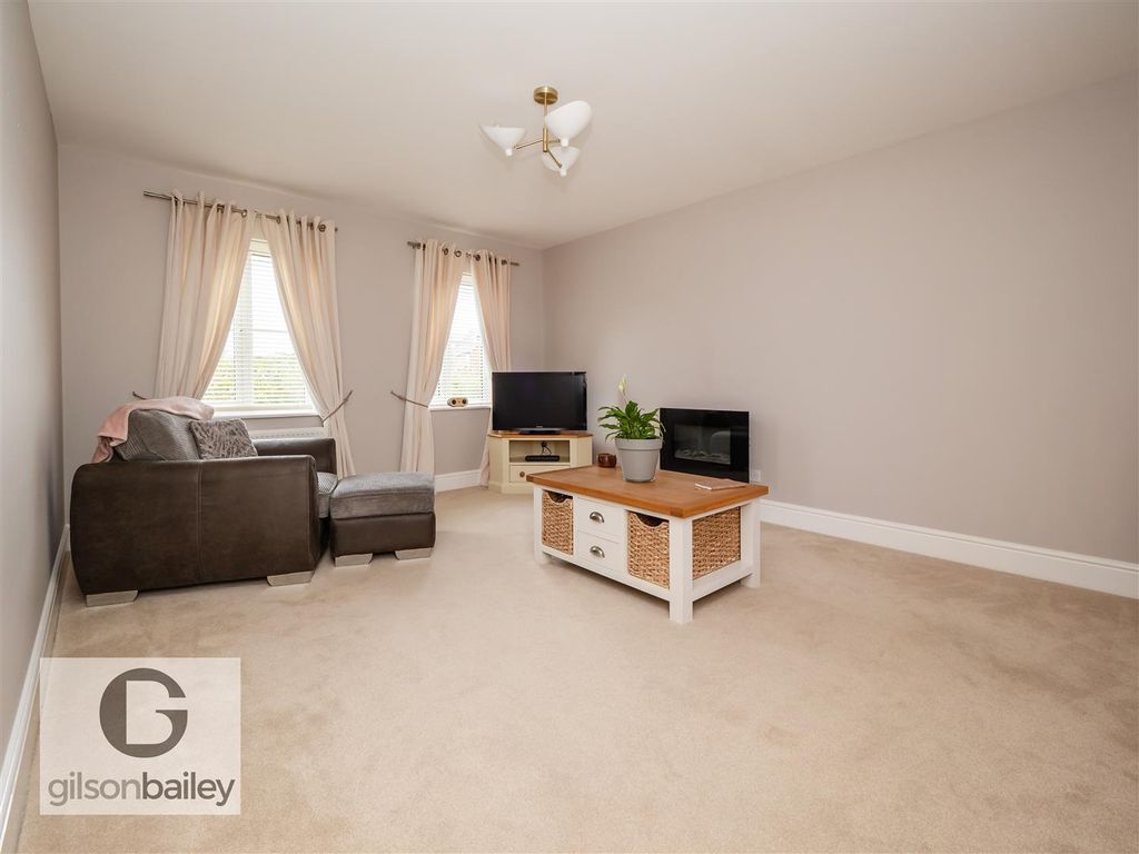 Property photo 3 of 36 2Edithcavellclose-38.Jpg