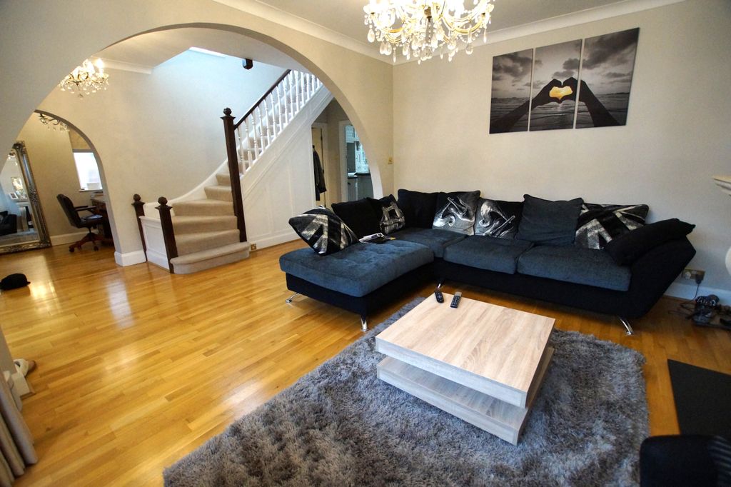 Property photo 2 of 20 Front Reception Room