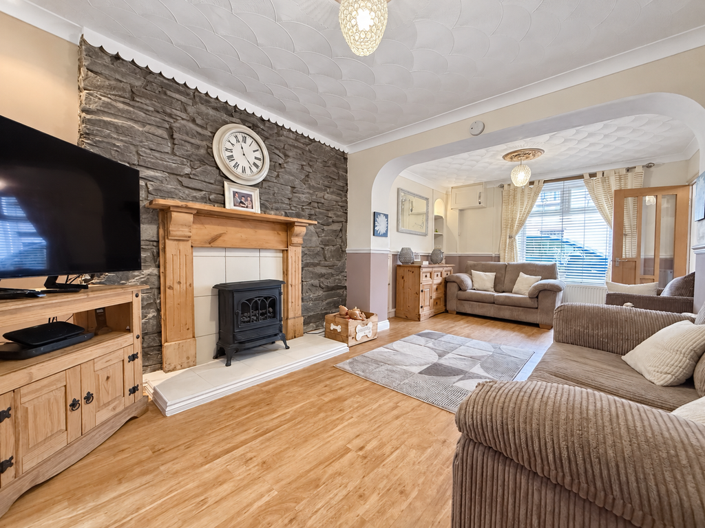 Property photo 3 of 21 379Bcdf6-Fd56-4759-B8C9-6F0A5EE7851A