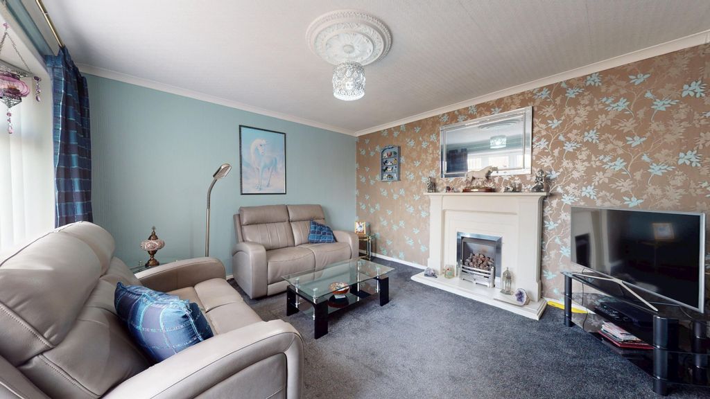 Property photo 3 of 27 5379616