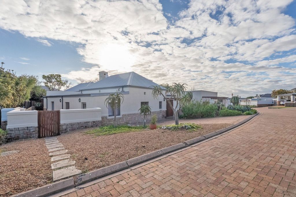 Property photo 1 of 37 1TV1709687