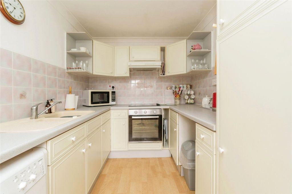 Property photo 2 of 18 Photography