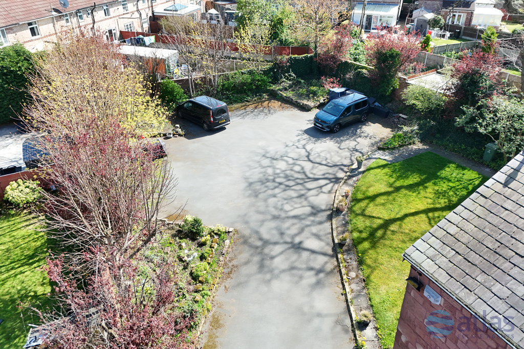 Property photo 2 of 17 Car Park