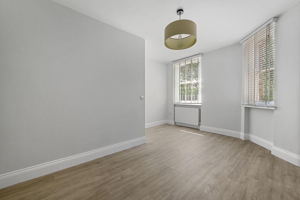 Property photo 2 of 9 2 Lounge Angle 1  (1).Jpg