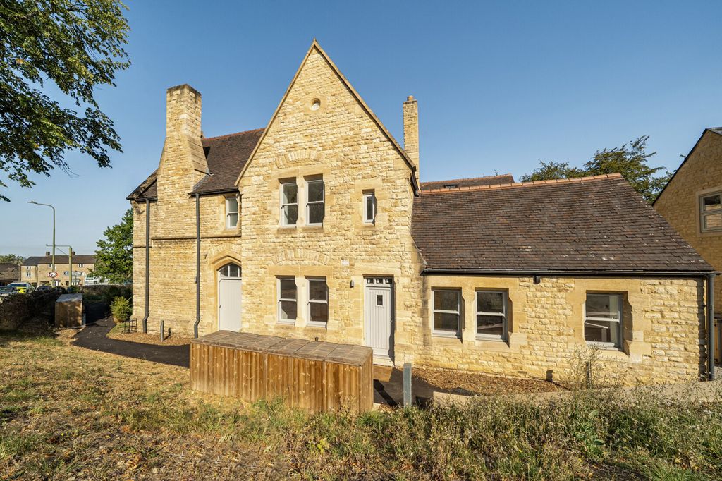 Property photo 1 of 20 External