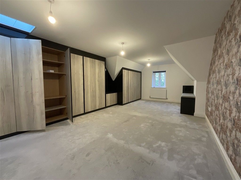 Property photo 1 of 10 Bedroom 1