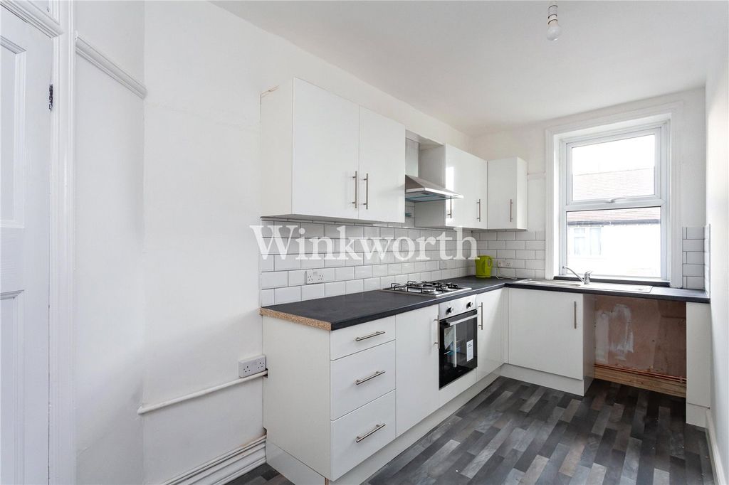Property photo 1 of 10 Picture No. 13