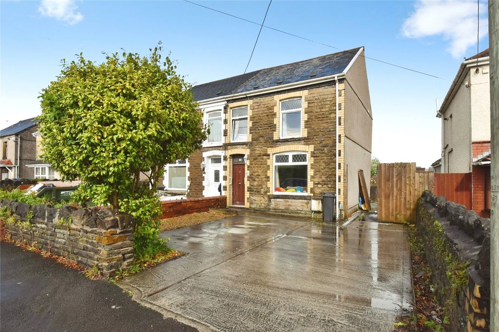Property photo 2 of 19 Picture No. 21