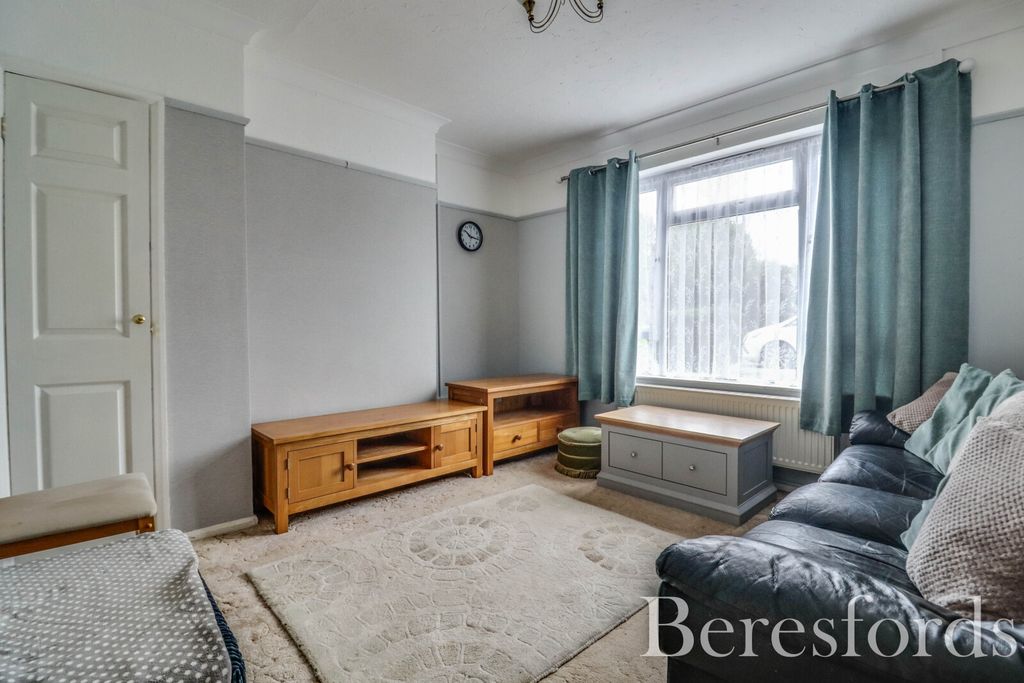 Property photo 2 of 17 Picture No. 14