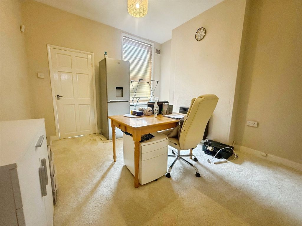 Property photo 3 of 10 Picture 3