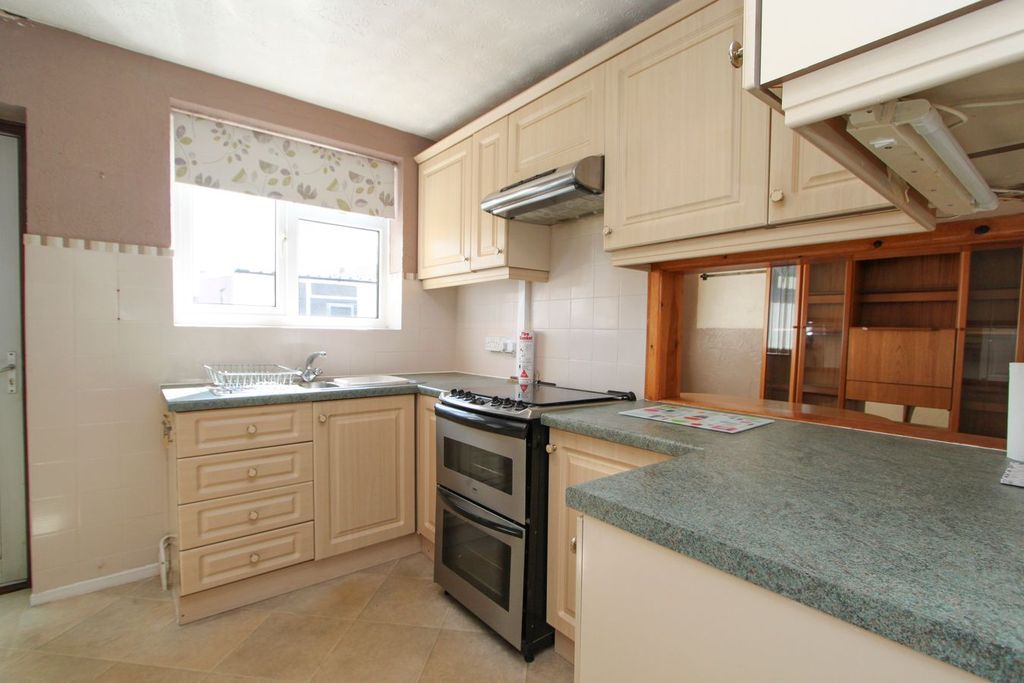 Property photo 3 of 19
