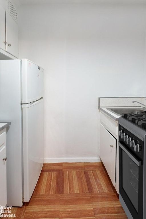 Property photo 3 of 10 <Alttext/>