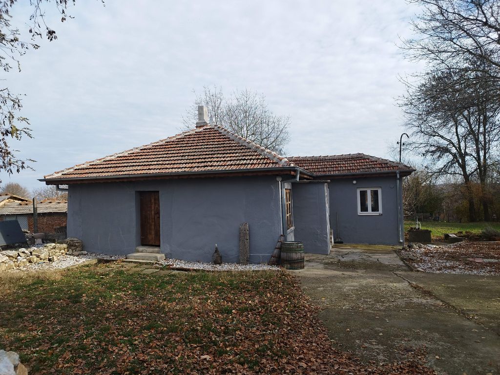 Property photo 2 of 7