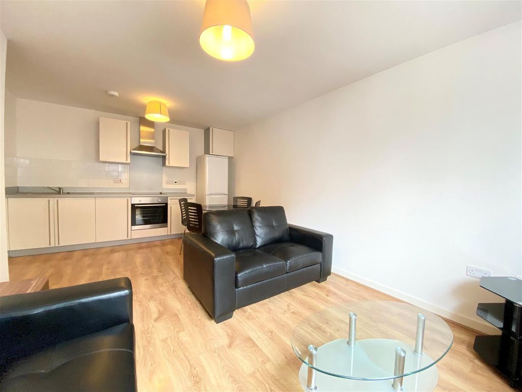 Property photo 2 of 9