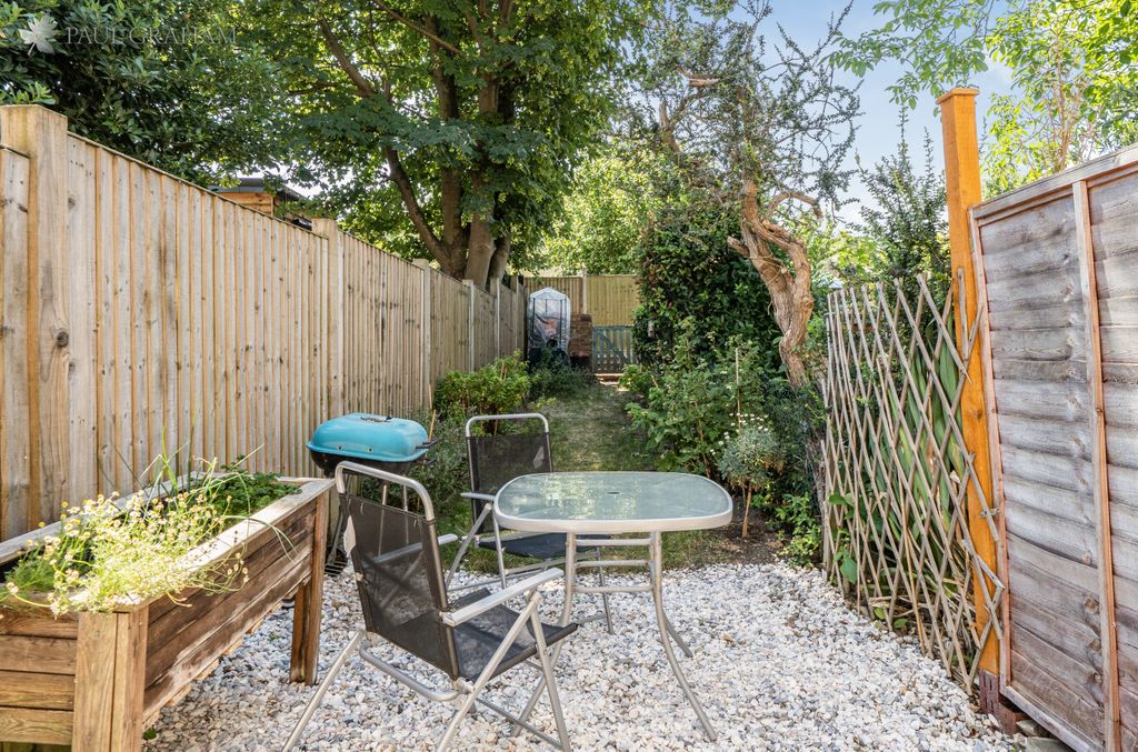 Property photo 3 of 17 372Fdbf1-1Caf-4987-89c9-26c50A6A200F