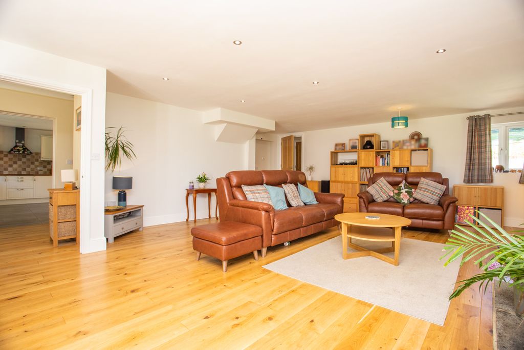 Property photo 2 of 30 Picture 2