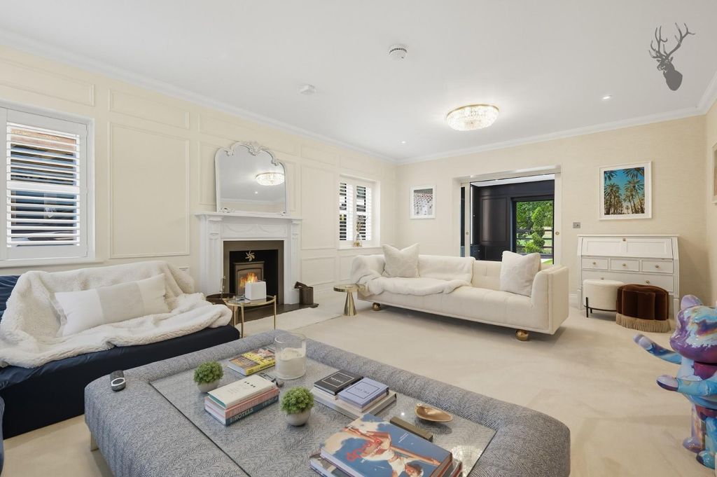 Property photo 2 of 51