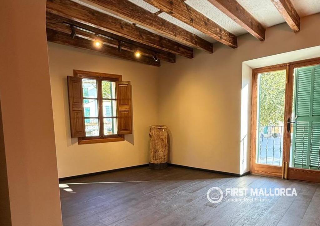 Property photo 3 of 17 3.Png