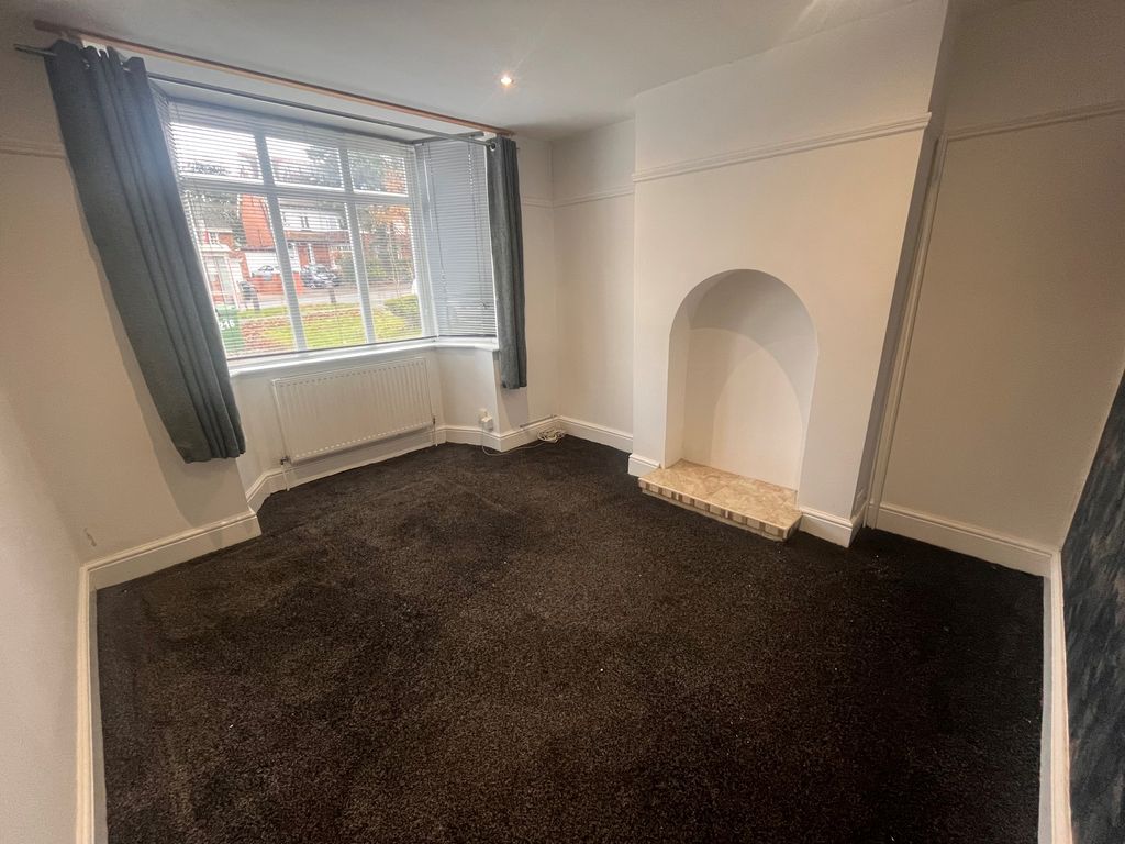 Property photo 2 of 12 Image