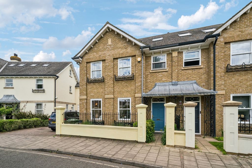 Property photo 1 of 22
