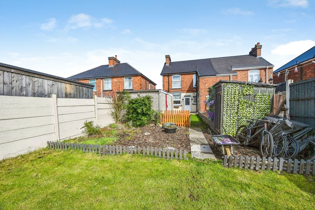 Property photo 2 of 15 Garden