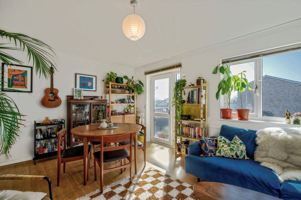 Property photo 3 of 7