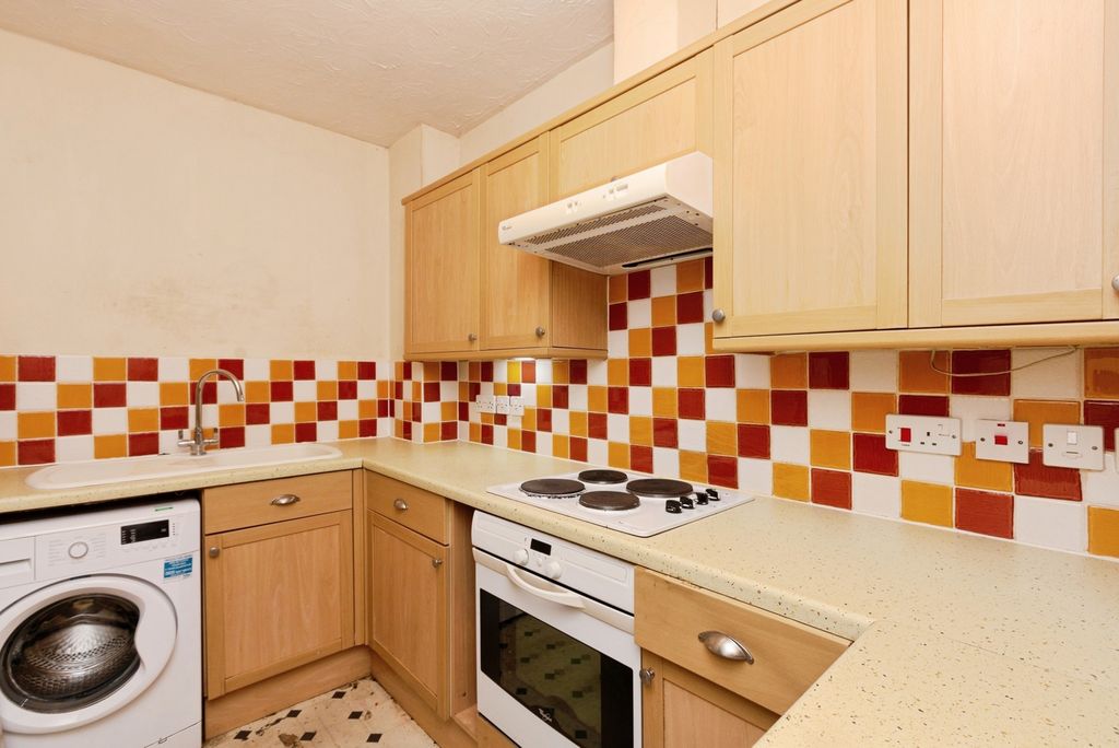 Property photo 3 of 12 Pbox-Img.Jpg