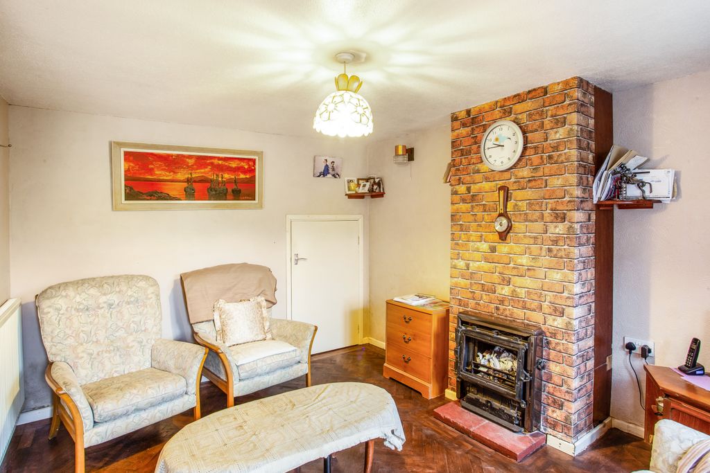 Property photo 2 of 19
