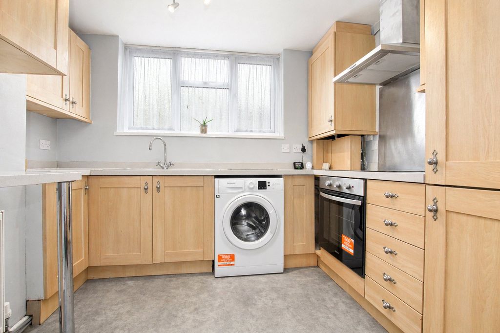 Property photo 2 of 6 Picture No. 04