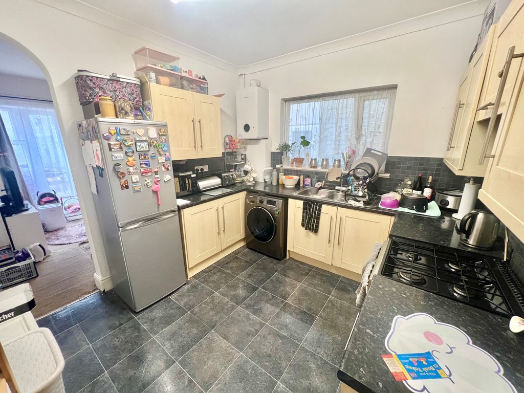 Property photo 2 of 13