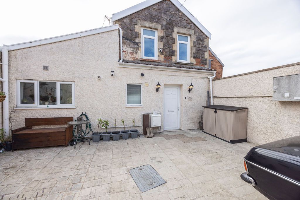 Property photo 1 of 19 1J7A2321