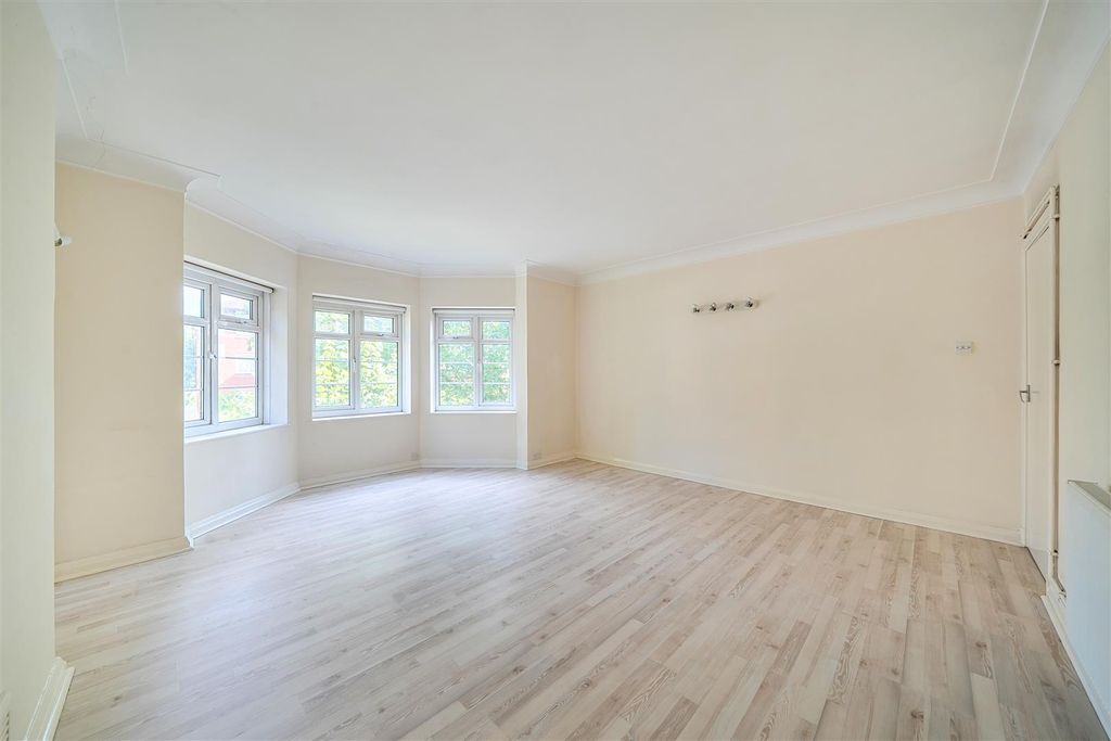 Property photo 2 of 13 1495969-18-6A5E56Bdc6d1E.Jpg