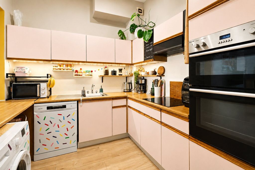 Property photo 3 of 11 3 - Picture No. 07