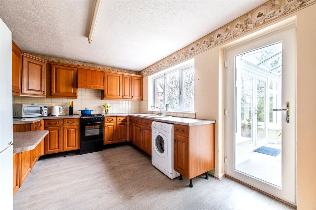 Property photo 3 of 42 Picture No. 17