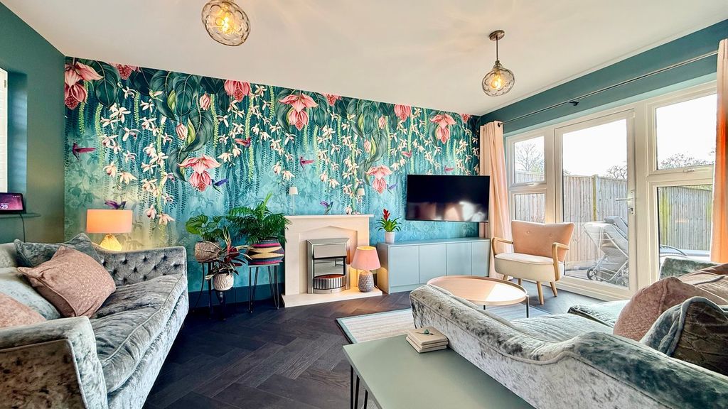 Property photo 2 of 19