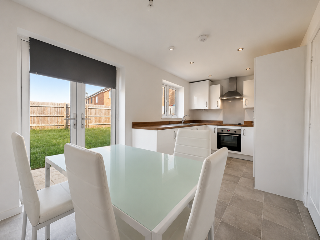 Property photo 3 of 14 Brimstoneroad12