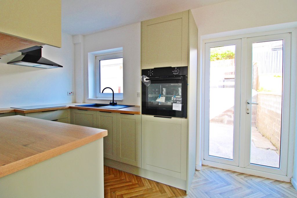 Property photo 2 of 20 Kitchen-Breakfast Room