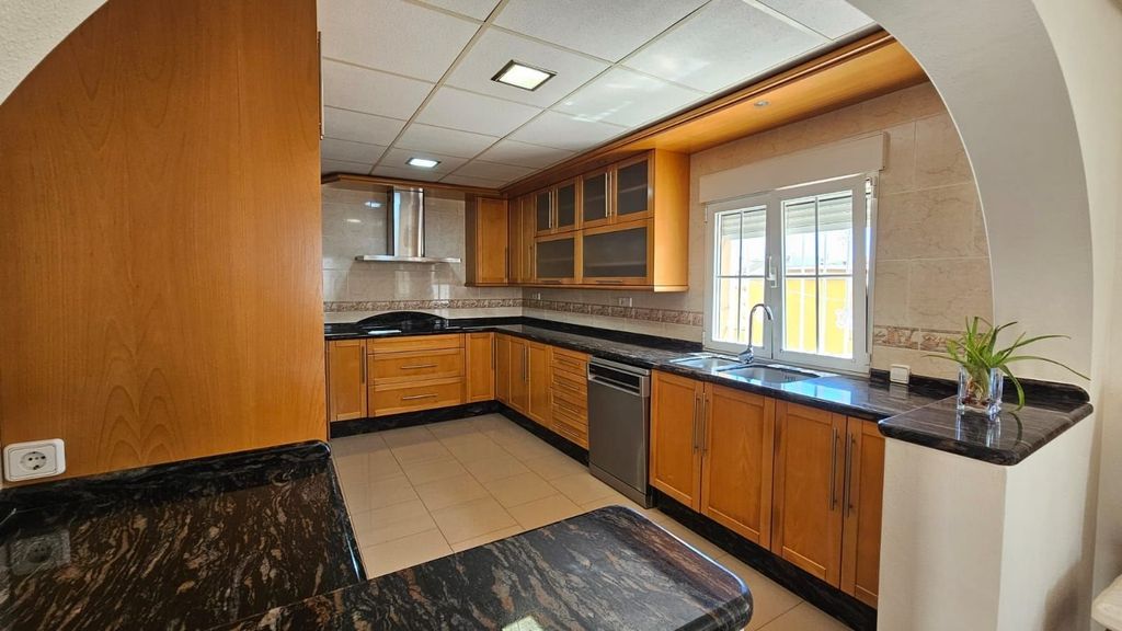 Property photo 3 of 50