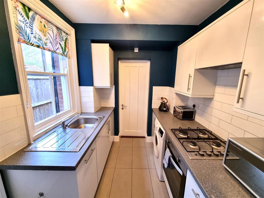 Property photo 3 of 10