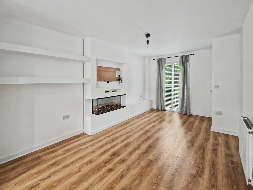 Property photo 1 of 41