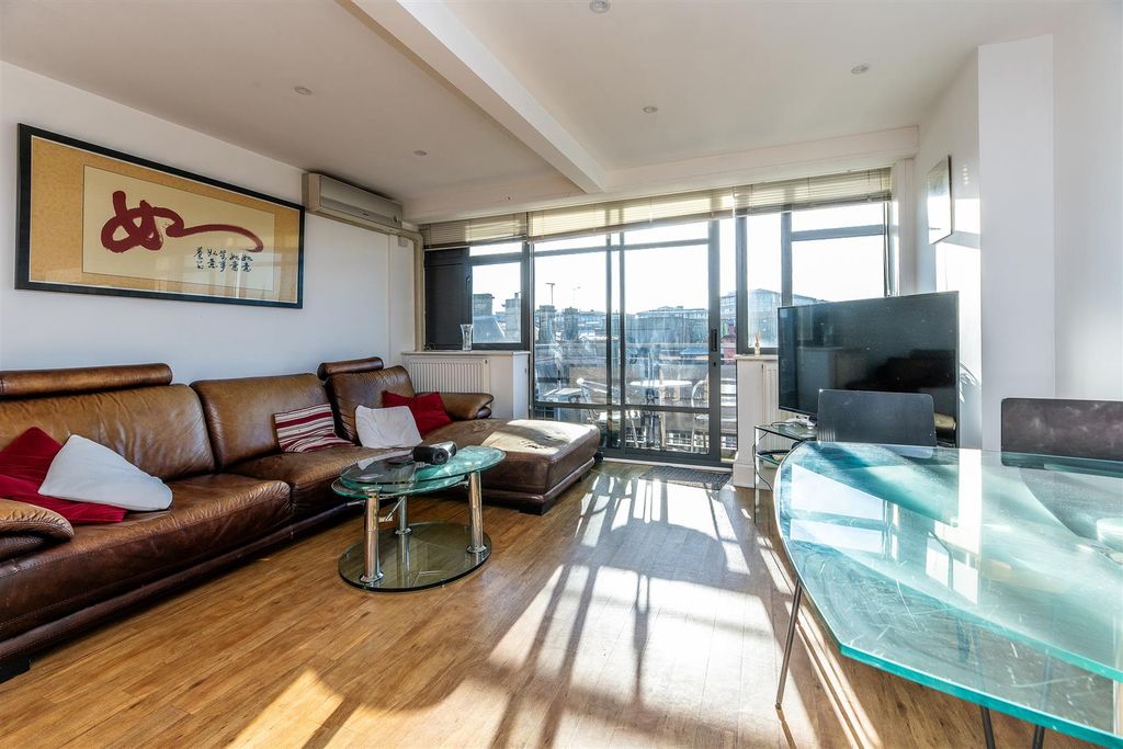 Property photo 1 of 20 41 George Street Trading House 021