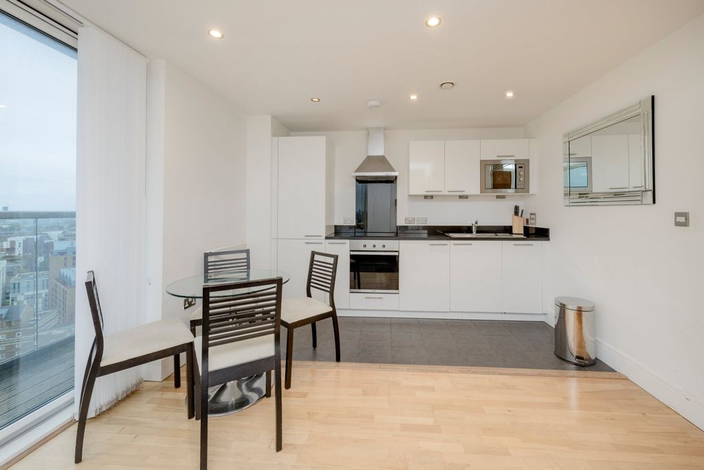 Property photo 3 of 9 Picture No. 07