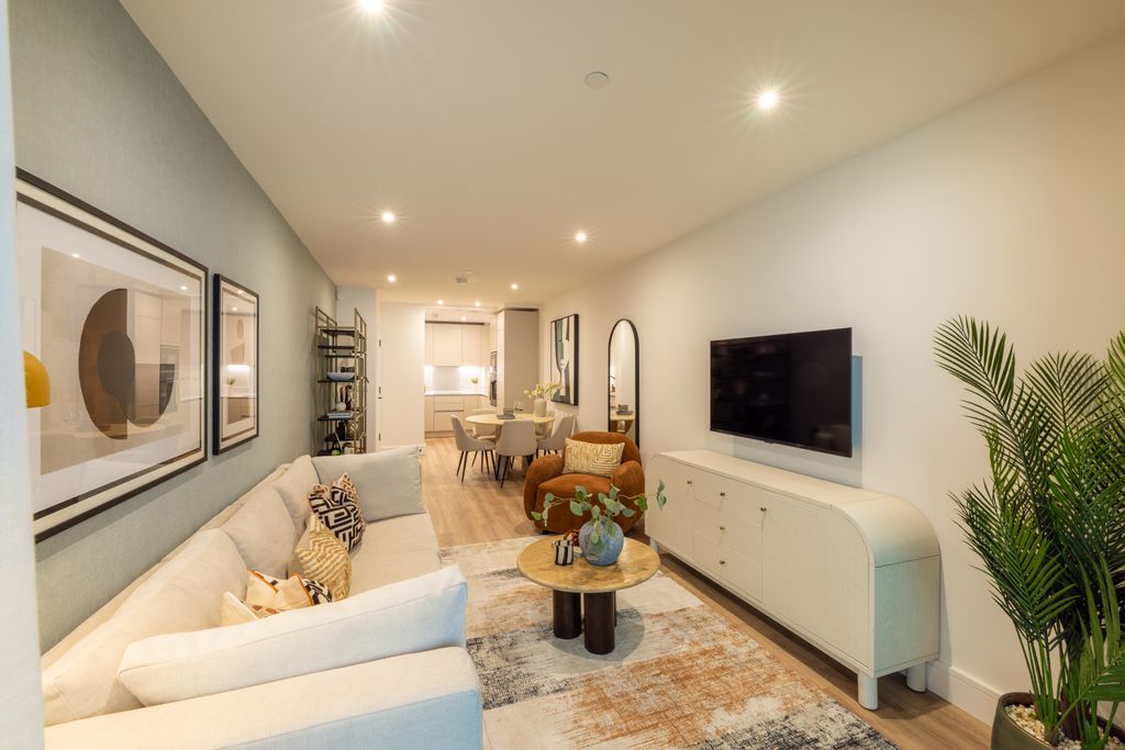 Property photo 2 of 20