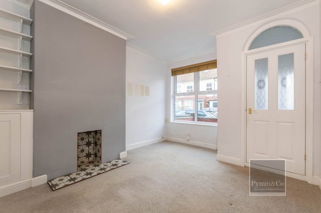 Property photo 3 of 15