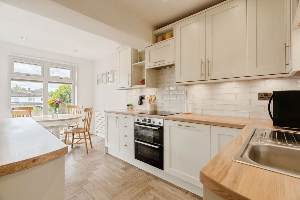 Property photo 3 of 26 Pbox-Img.Jpg